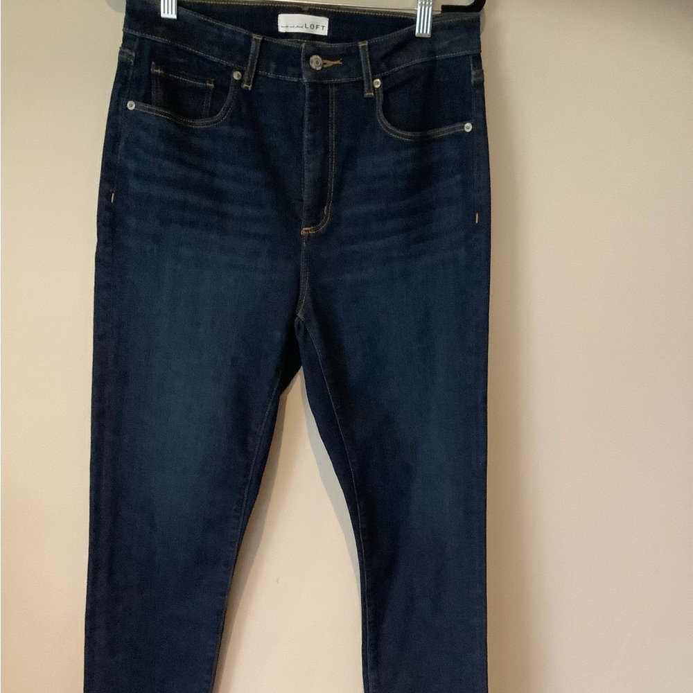 Loft Curvy Skinny Jean. Size 8